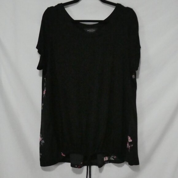MICHEL STUDIO COLLECTION | 1X | Chic Black Top | Floral Back | Lace-Up Bottom - Picture 1 of 14